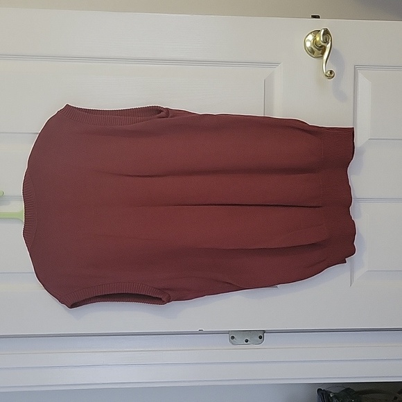 Vest - Picture 3 of 4